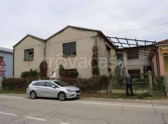 locale commerciale in vendita a Cerea