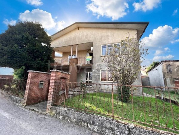 casa indipendente in vendita a Cerea