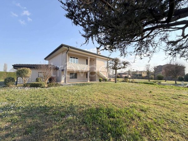 casa indipendente in vendita a Cerea