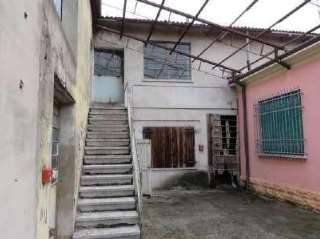 locale di sgombero in vendita a Cerea