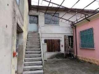 locale di sgombero in vendita a Cerea