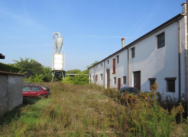 capannone in vendita a Cerea in zona Asparetto