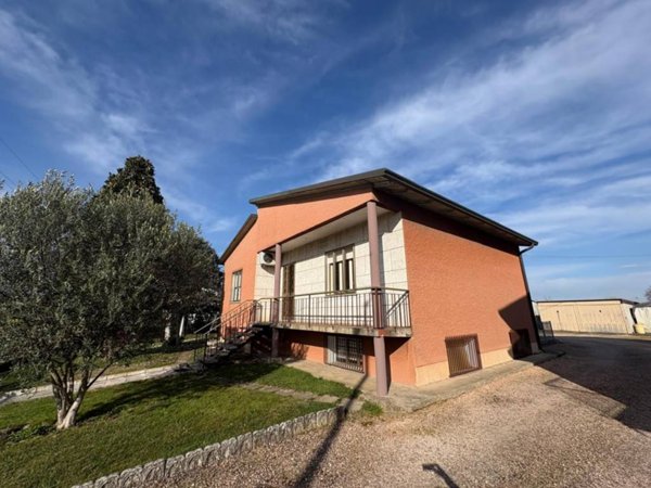 casa indipendente in vendita a Cerea