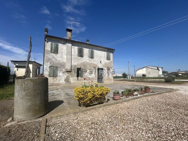 casa indipendente in vendita a Cerea