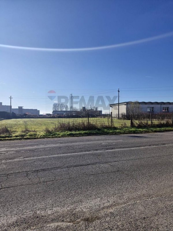 terreno industriale in vendita a Cerea