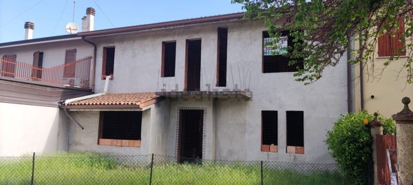 casa indipendente in vendita a Cerea