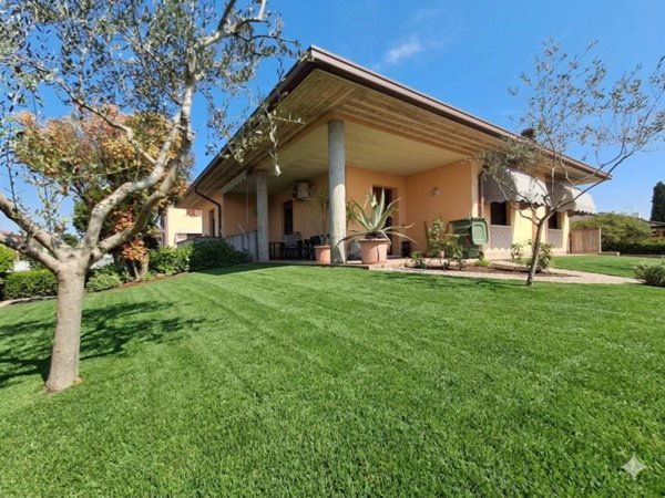 casa indipendente in vendita a Cerea