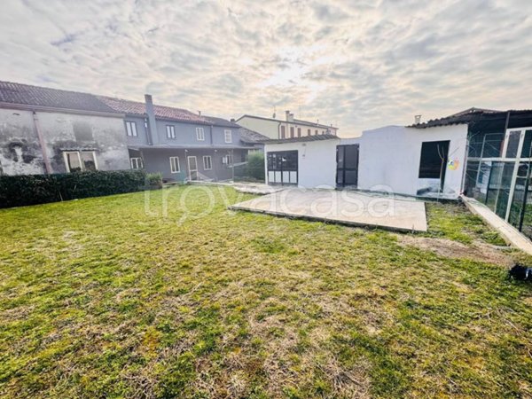 casa indipendente in vendita a Cerea in zona Cherubine