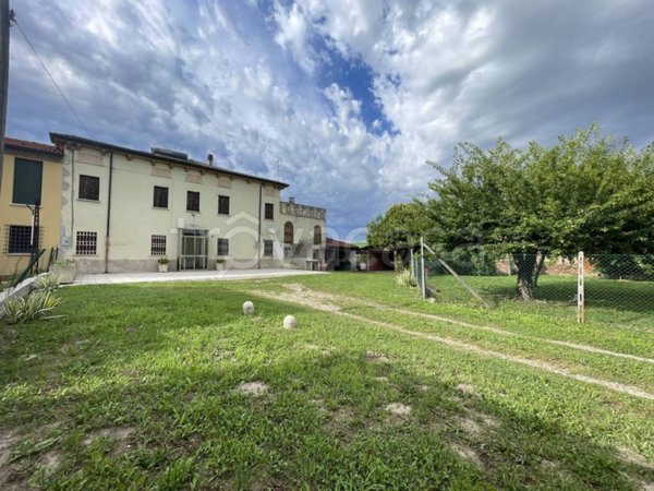 casa indipendente in vendita a Cerea in zona Palesella