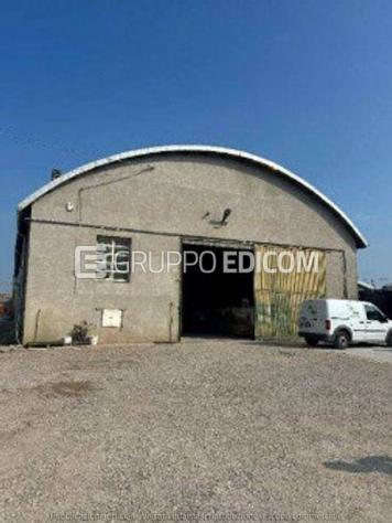 locale commerciale in vendita a Cerea