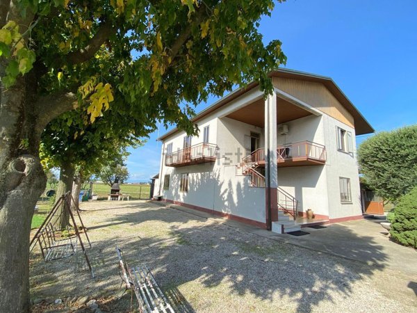 appartamento in vendita a Cerea in zona Cherubine