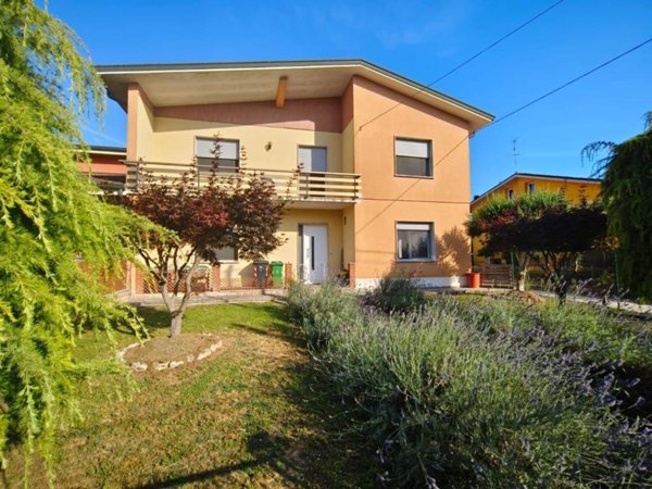 casa indipendente in vendita a Cerea