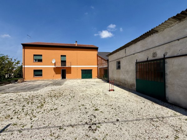 casa indipendente in vendita a Cerea in zona Cherubine