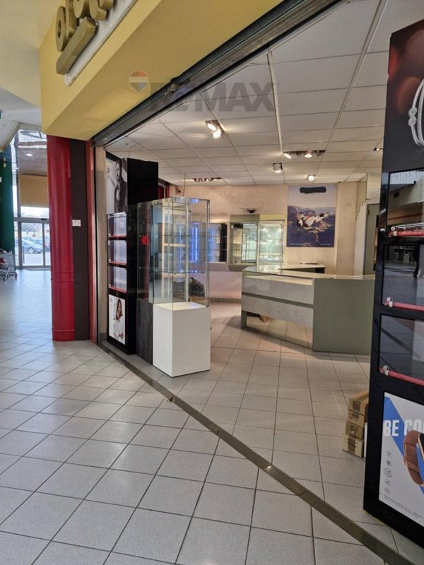 ufficio in vendita a Cerea in zona Asparetto