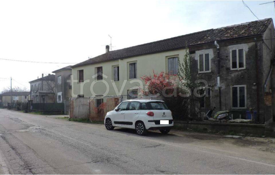 casa indipendente in vendita a Cerea in zona Asparetto