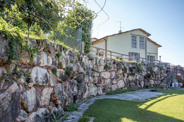 casa indipendente in vendita a Cerro Veronese