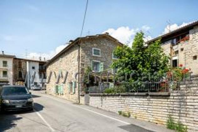 casa indipendente in vendita a Cerro Veronese