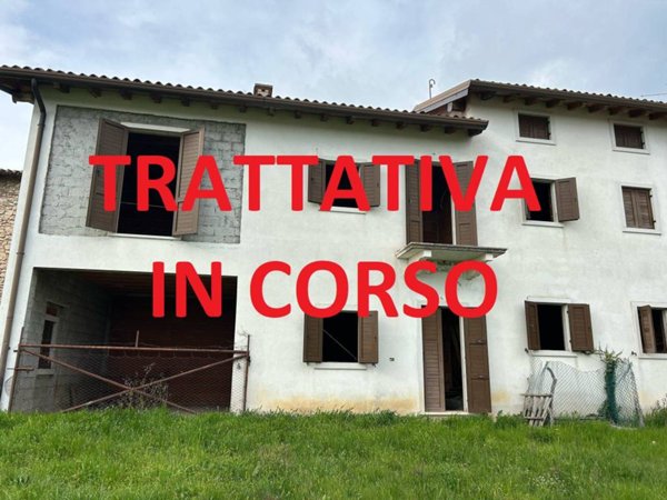 casa indipendente in vendita a Cerro Veronese