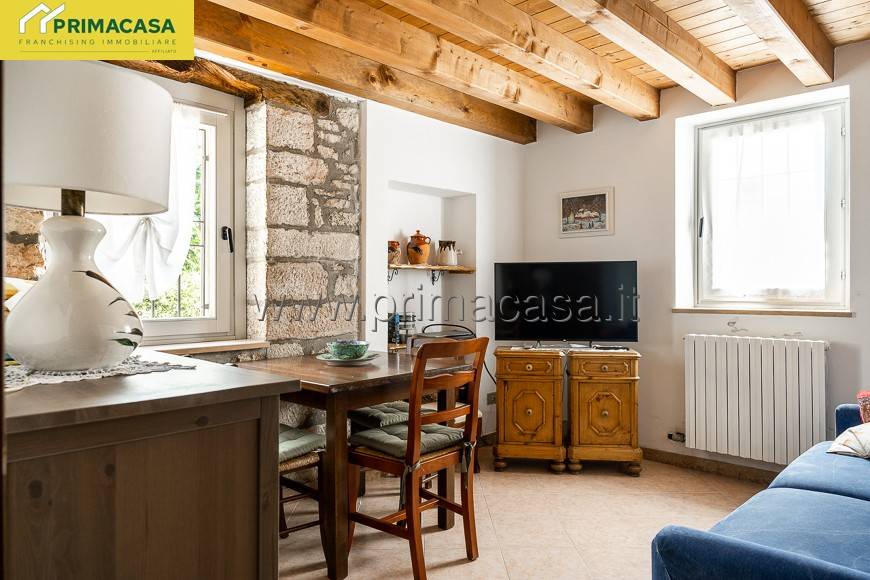 casa indipendente in vendita a Cerro Veronese