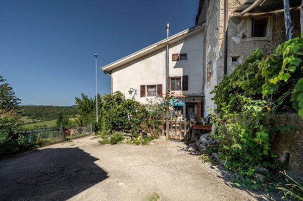 casa indipendente in vendita a Cerro Veronese