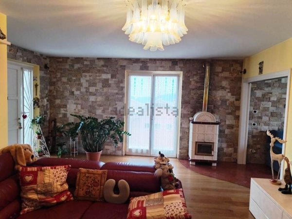 casa indipendente in vendita a Cerro Veronese