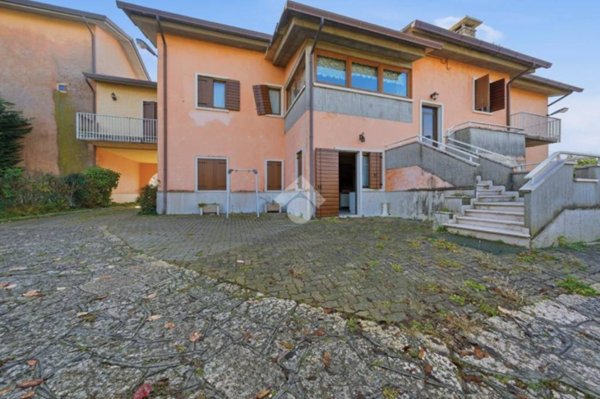 appartamento in vendita a Cerro Veronese