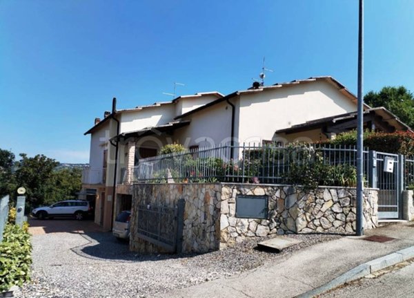 casa indipendente in vendita a Cerro Veronese