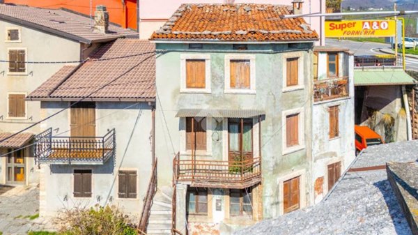 casa indipendente in vendita a Cerro Veronese
