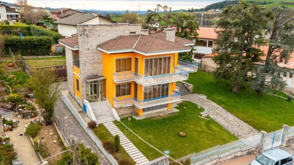 casa indipendente in vendita a Cerro Veronese