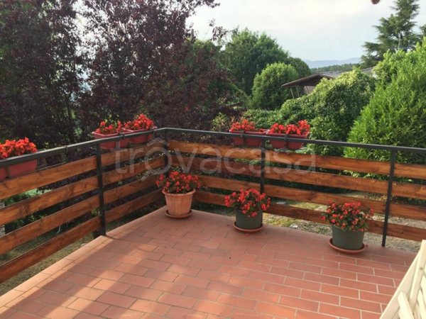 casa indipendente in vendita a Cerro Veronese
