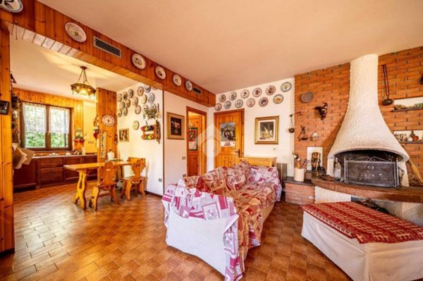 casa indipendente in vendita a Cerro Veronese