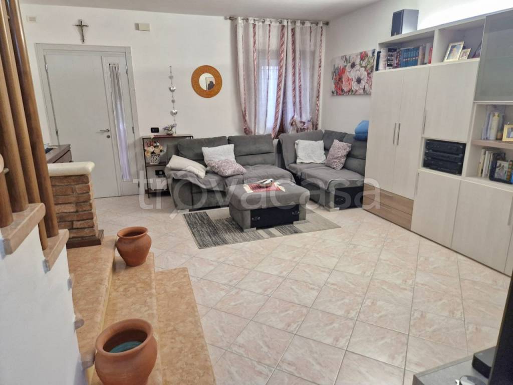 casa indipendente in vendita a Cologna Veneta in zona Sabbion