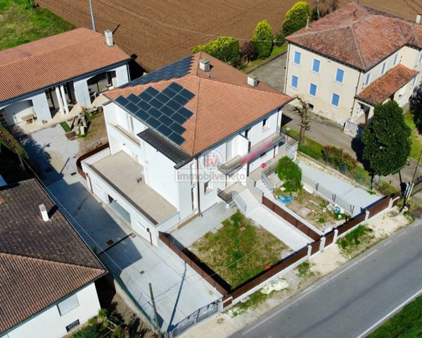casa indipendente in vendita a Cologna Veneta in zona Baldaria