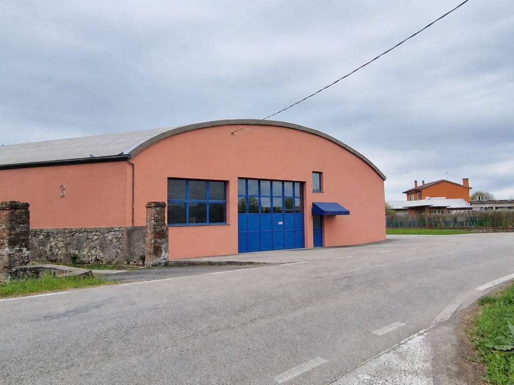 locale commerciale in vendita a Cologna Veneta