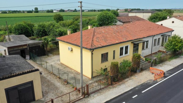 casa semindipendente in vendita a Cologna Veneta