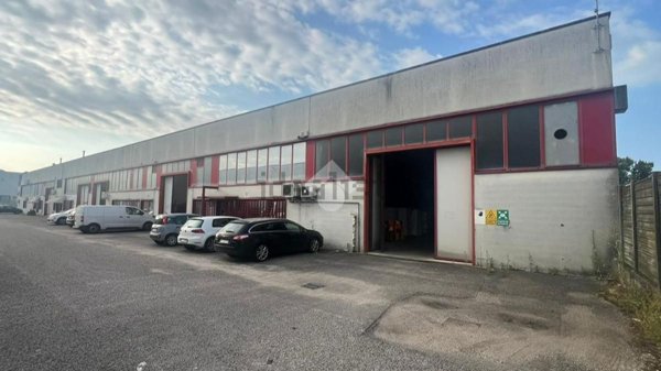 capannone in vendita a Colognola ai Colli