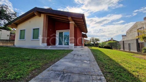 casa indipendente in vendita a Colognola ai Colli