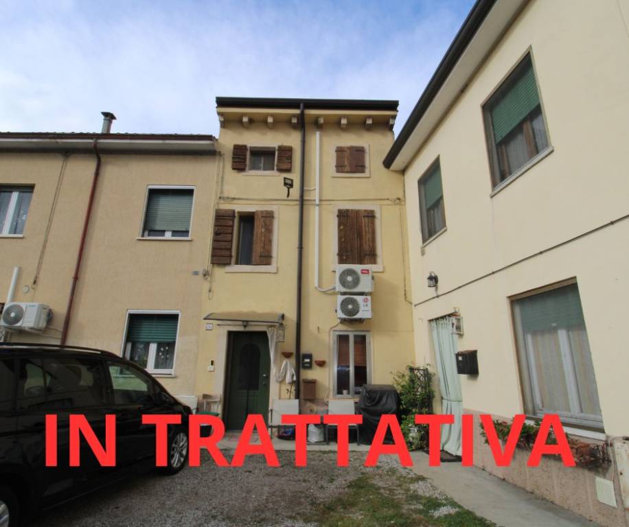 casa indipendente in vendita a Colognola ai Colli
