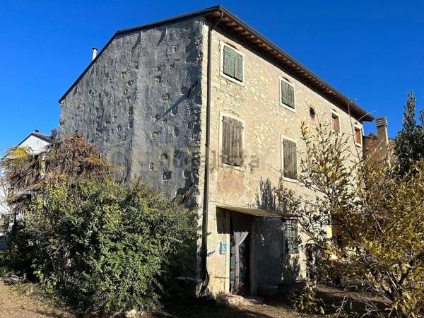 appartamento in vendita a Colognola ai Colli in zona San Vittore
