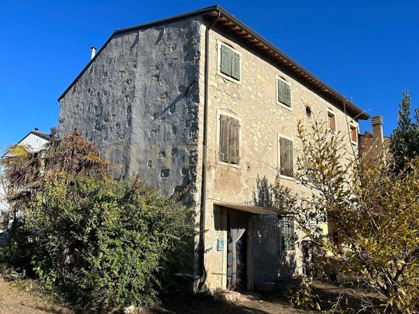 appartamento in vendita a Colognola ai Colli in zona San Vittore