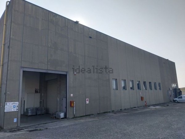 capannone in vendita a Colognola ai Colli