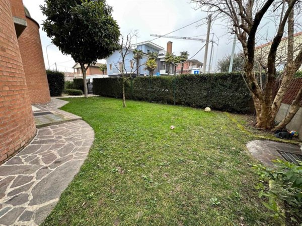 casa indipendente in vendita a Colognola ai Colli