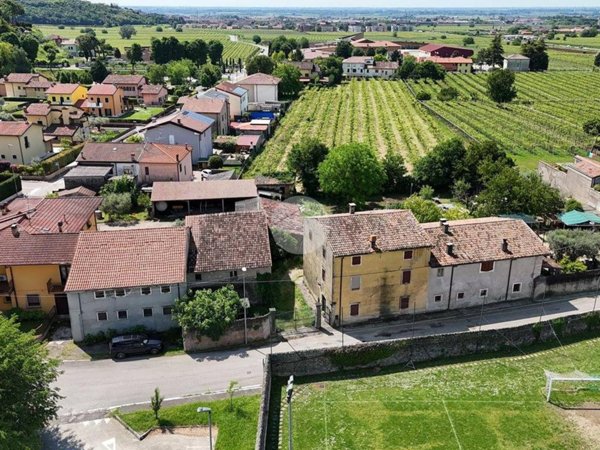 casa indipendente in vendita a Colognola ai Colli