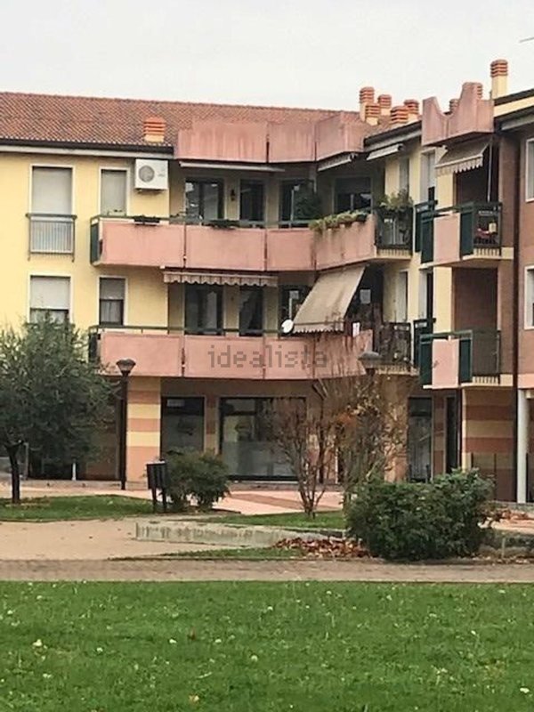 negozio in vendita a Colognola ai Colli