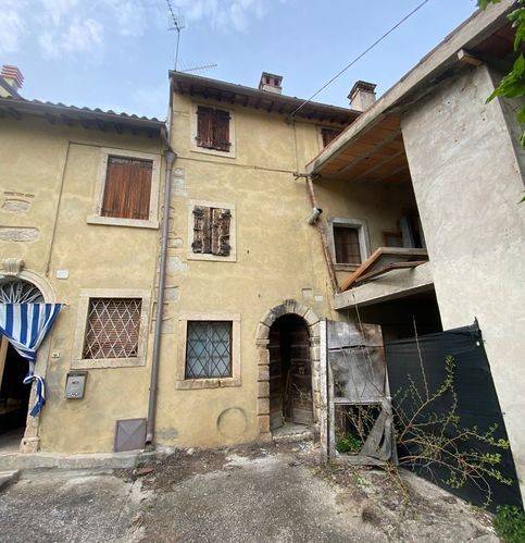 casa indipendente in vendita a Colognola ai Colli