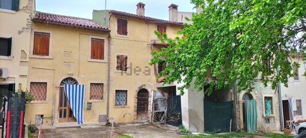 casa indipendente in vendita a Colognola ai Colli