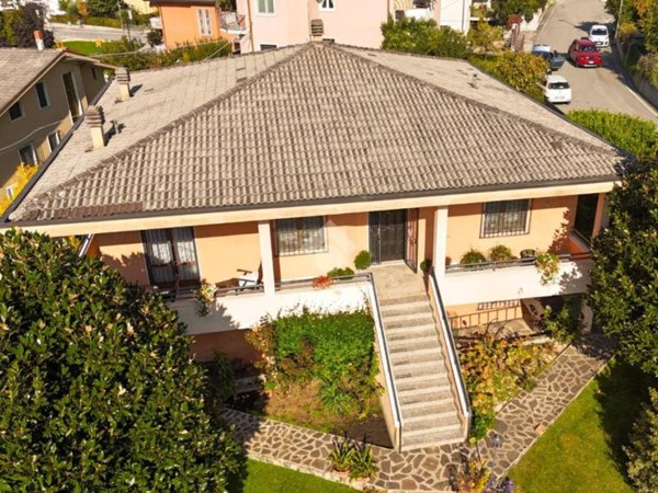 casa indipendente in vendita a Colognola ai Colli in zona Pieve