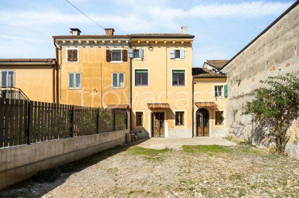casa indipendente in vendita a Colognola ai Colli in zona Pieve
