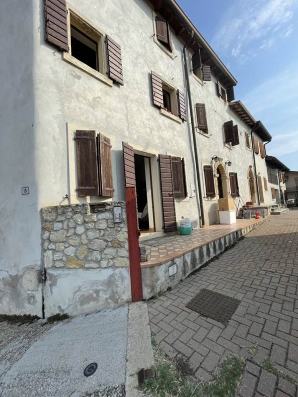 casa indipendente in vendita a Colognola ai Colli