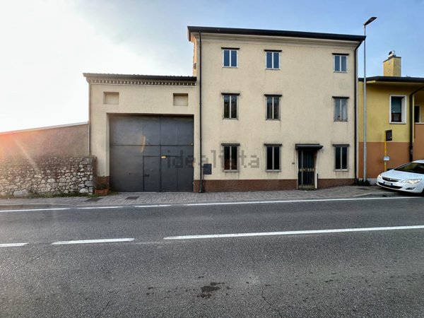 casa indipendente in vendita a Colognola ai Colli in zona San Zeno